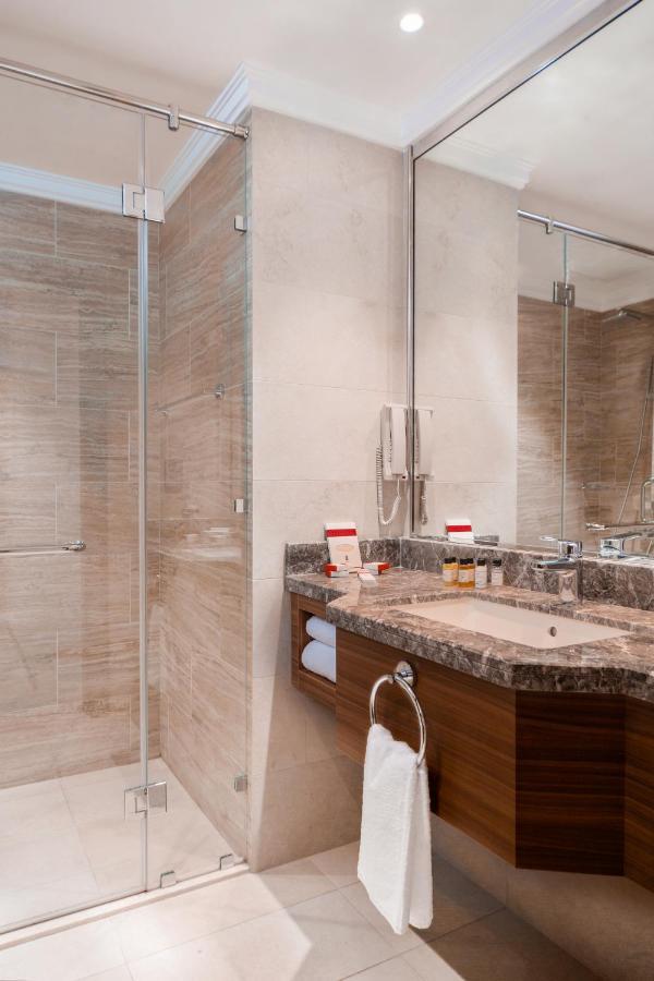 Retaj Baywalk Residence Доха Екстериор снимка
