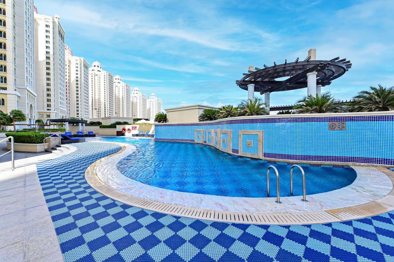 Retaj Baywalk Residence Доха Екстериор снимка