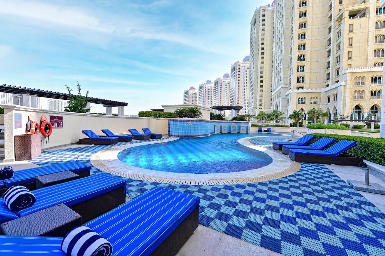 Retaj Baywalk Residence Доха Екстериор снимка