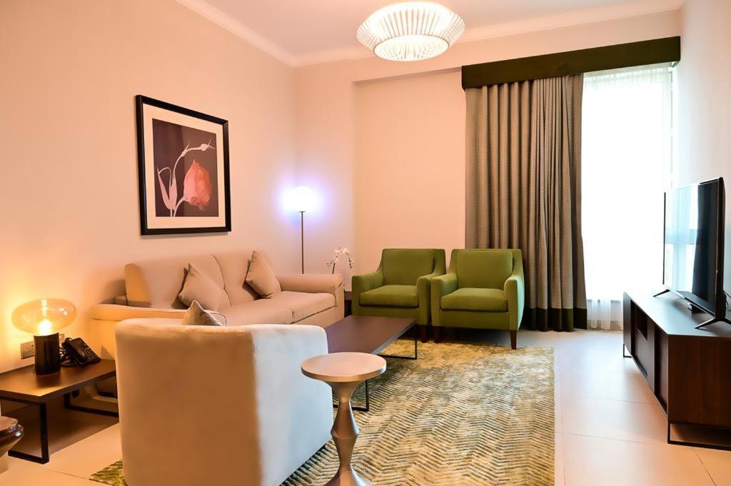 Retaj Baywalk Residence Доха Екстериор снимка
